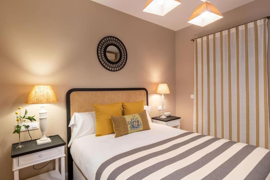 Plaza Nueva Deluxe Suite By Valcambre Séville Extérieur photo
