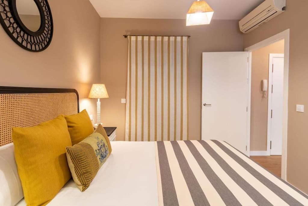 Plaza Nueva Deluxe Suite By Valcambre Séville Extérieur photo